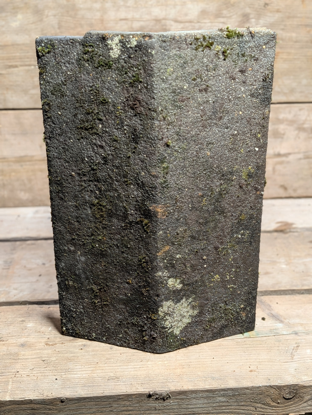 Slight angle ridge tile image 0